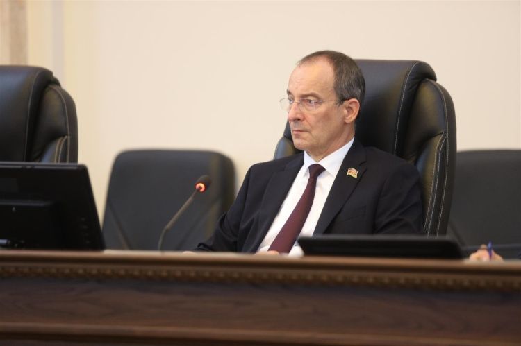 На Кубани утверждена новая молодежная госпрограмма: подробности