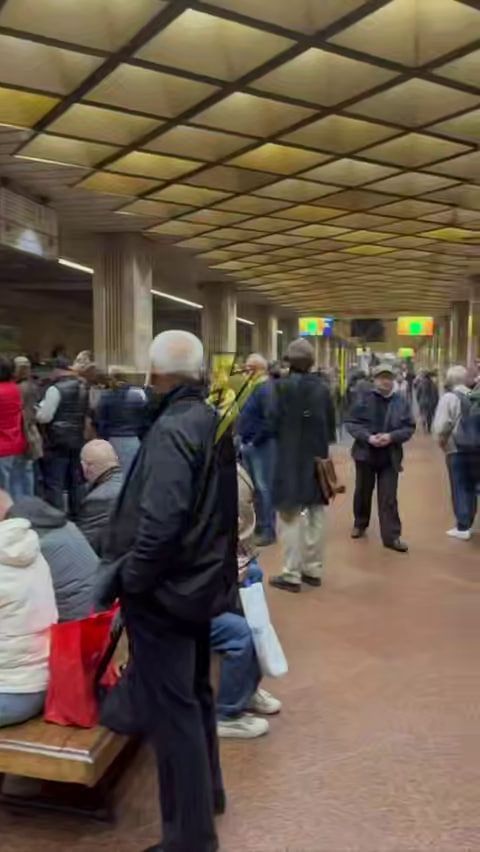 Коллапс в Киеве! Массовые пробки на выезд из города: жители бегут
